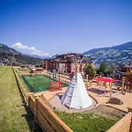 Alpina Zillertal . Family Lifestyle Kinderhotel Hotel