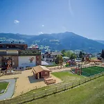 Alpina Zillertal . Family Lifestyle Kinderhotel Hotel 4*