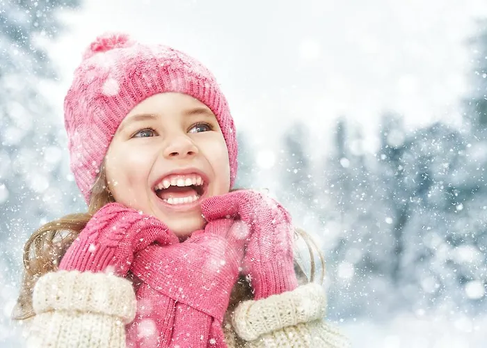 Alpina Zillertal . Family Lifestyle מלון פוגן