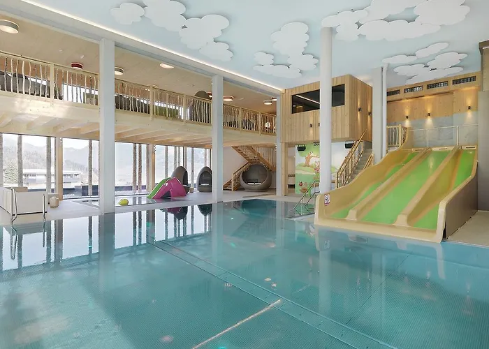 Alpina Zillertal . Family Lifestyle Kinderhotel Hotel