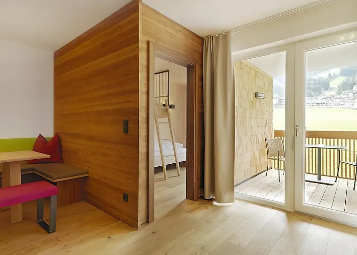 Alpina Zillertal . Family Lifestyle Kinderhotel 4* Fügen