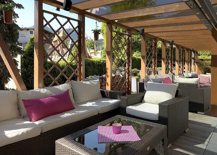 Alpina Zillertal . Family Lifestyle Kinderhotel 4* Fuegen