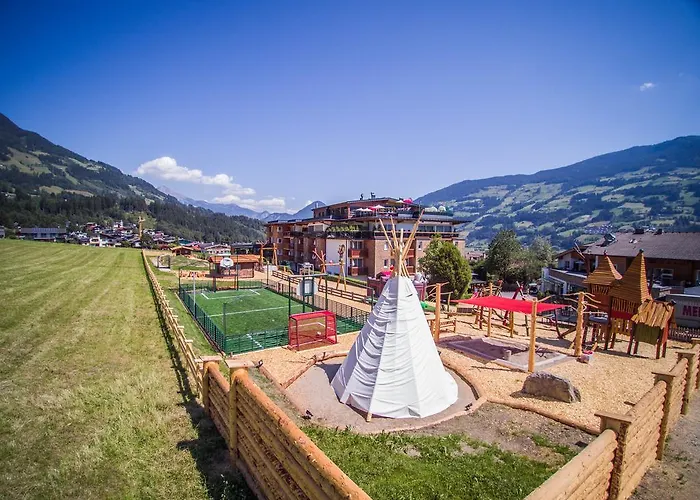 Alpina Zillertal . Family Lifestyle Kinderhotel Hotel