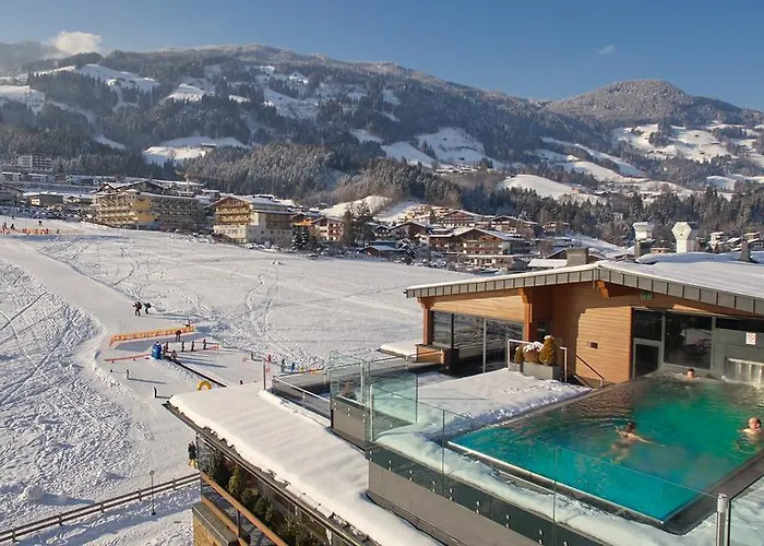 Alpina Zillertal . Family Lifestyle