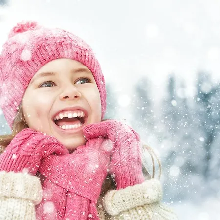 Alpina Zillertal . Family Lifestyle Готель Фюген