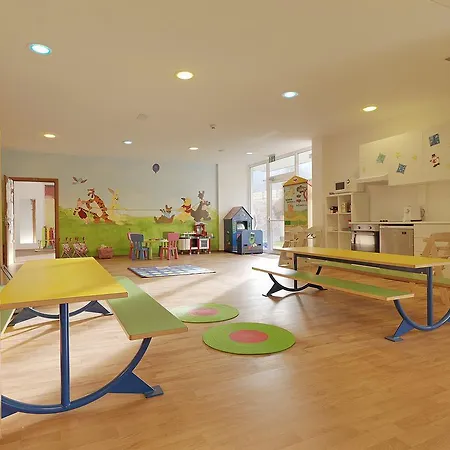 Готель Alpina Zillertal . Family Lifestyle 4*