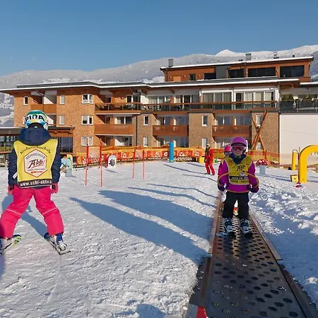 Alpina Zillertal . Family Lifestyle Готель 4*