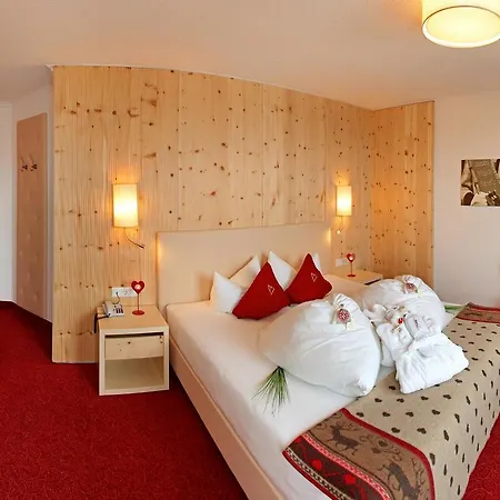 Alpina Zillertal . Family Lifestyle Готель Фюген