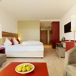Hotel Alpina Zillertal . Family Lifestyle Kinderhotel