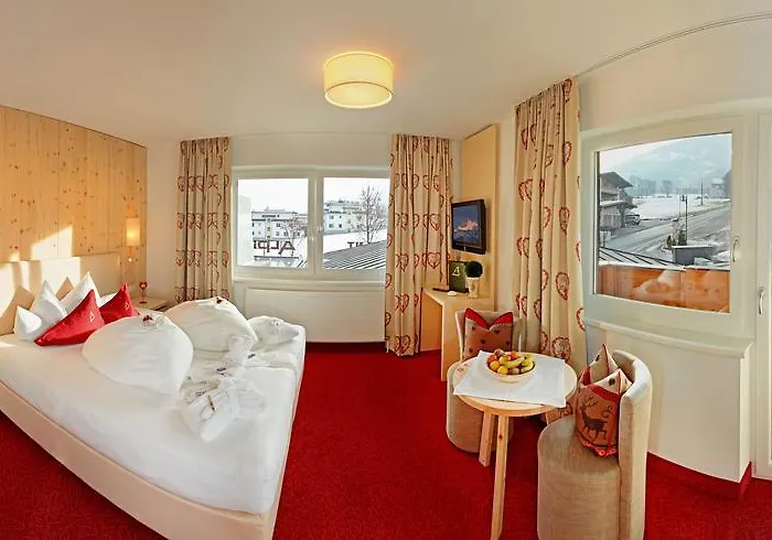 Alpina Zillertal . Family Lifestyle 4* Fügen